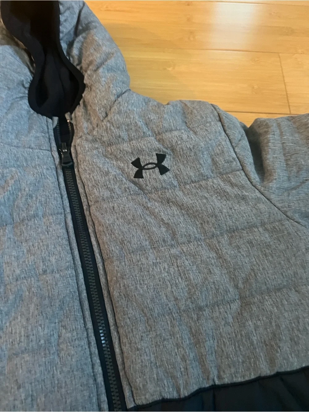 Under Armour Boys Pronto Colorblock Reversible Puffer Jacket Black Gray Size S M